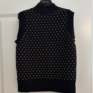 Nicole Miller
Diamond Jacquard High-Neck Sleeveless Top